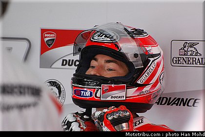 motogp_test_malaisie_2011_hayden_10.JPG