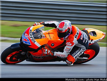 motogp_test_malaisie_2011_stoner_02.JPG