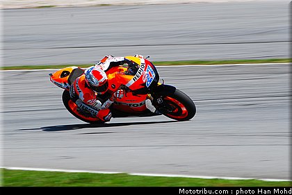 motogp_test_malaisie_2011_stoner_09.JPG
