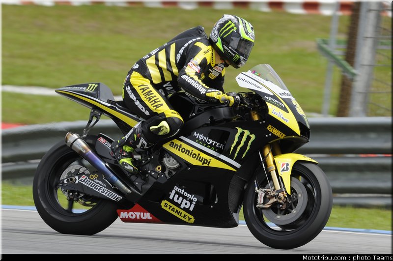 motogp_test_malaisie_2011_crutchlow_06