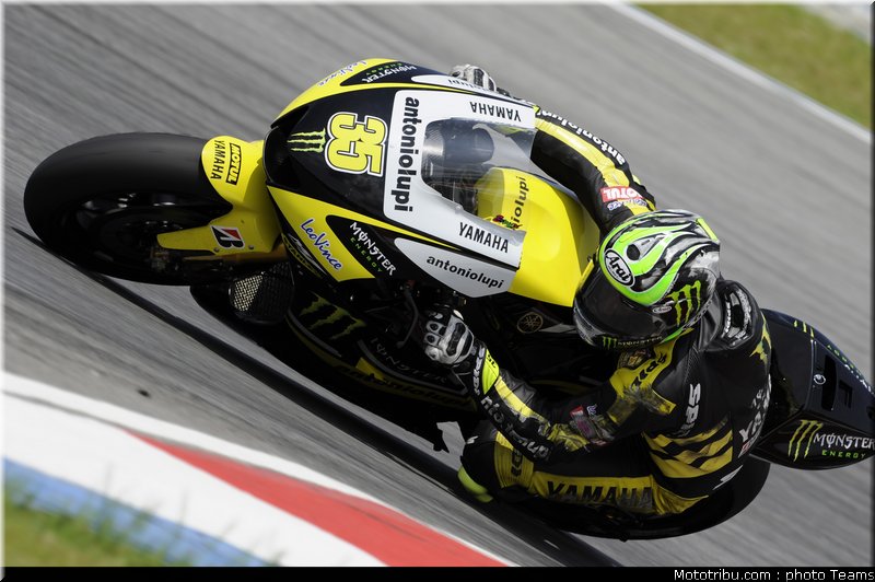 motogp_test_malaisie_2011_crutchlow_18