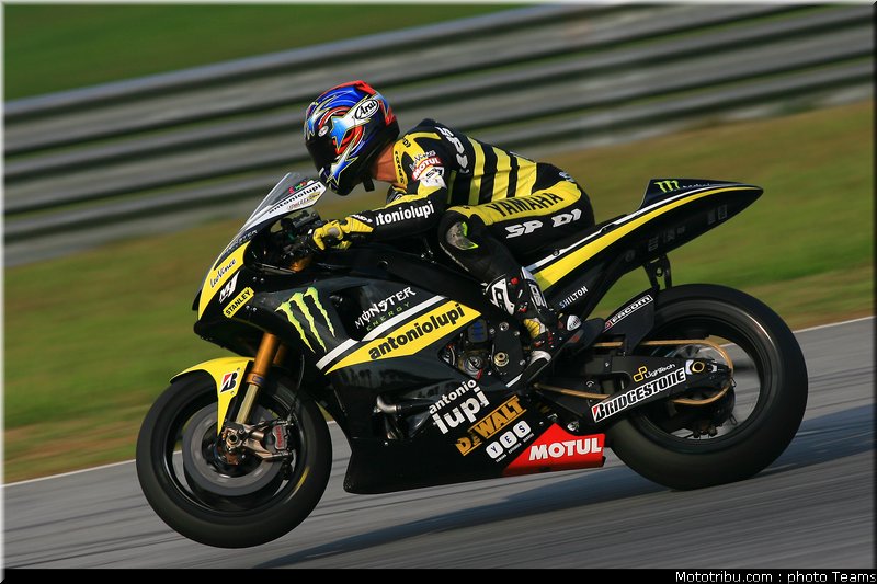 motogp_test_malaisie_2011_edwards_02