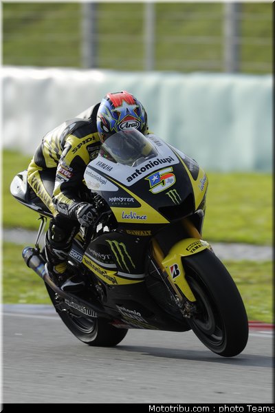 motogp_test_malaisie_2011_edwards_06