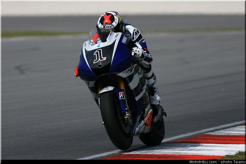 motogp_test_malaisie_2011_lorenzo_02