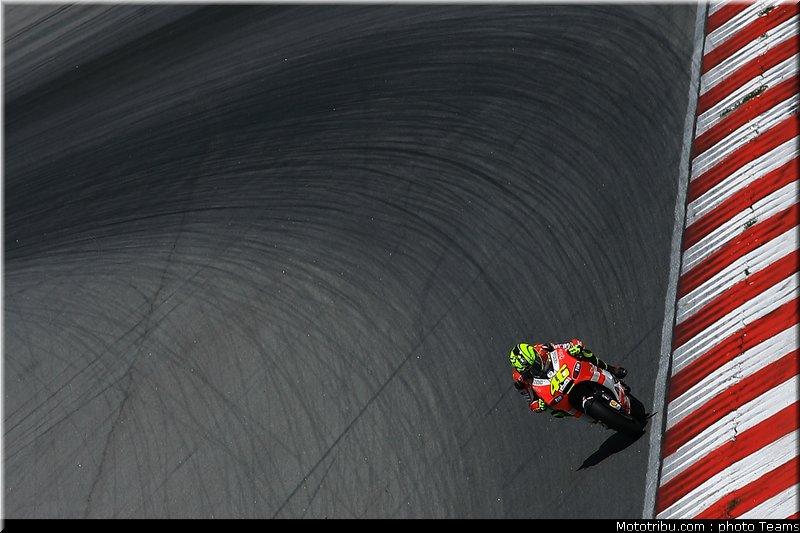 motogp_test_malaisie_2011_rossi_09