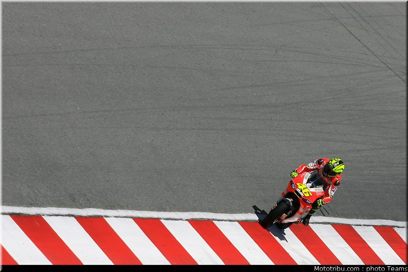 motogp_test_malaisie_2011_rossi_13