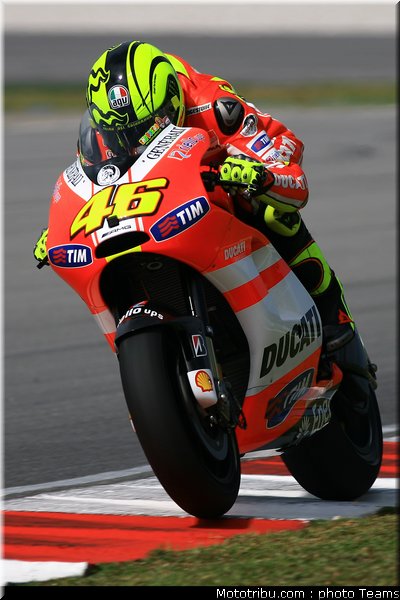 motogp_test_malaisie_2011_rossi_23