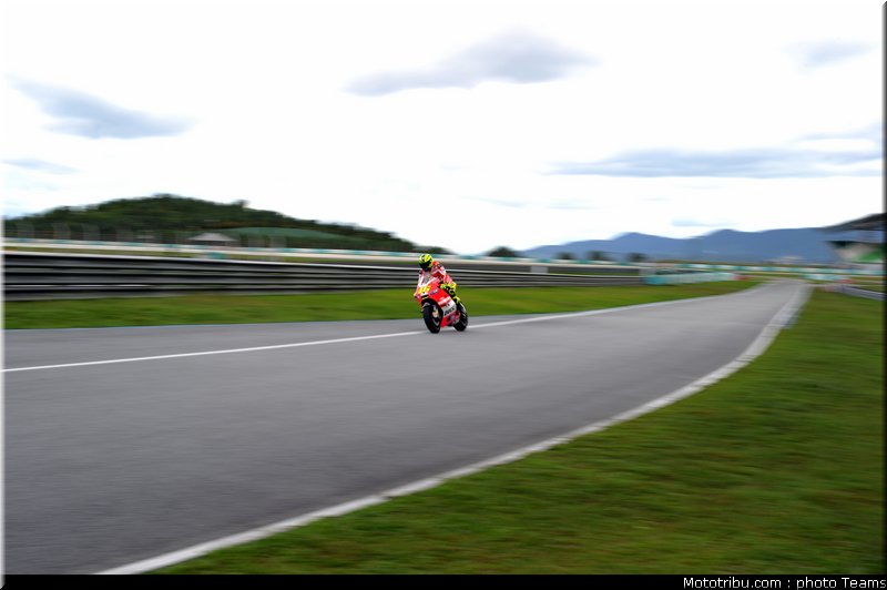 motogp_test_malaisie_2011_rossi_31