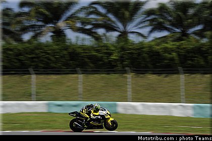 motogp_test_malaisie_2011_crutchlow_08.jpg