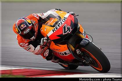 motogp_test_malaisie_2011_dovizioso_03.jpg