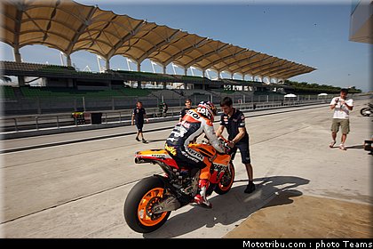 motogp_test_malaisie_2011_dovizioso_06.jpg
