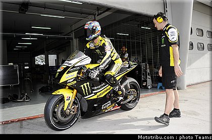 motogp_test_malaisie_2011_edwards_10.jpg