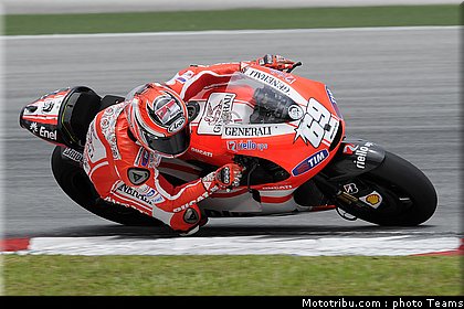 motogp_test_malaisie_2011_hayden_01.jpg
