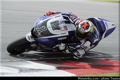motogp_test_malaisie_2011_lorenzo_11.jpg