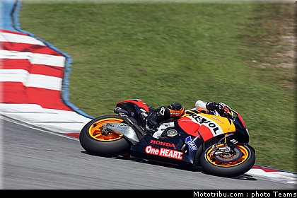 motogp_test_malaisie_2011_pedrosa_02.jpg