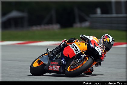 motogp_test_malaisie_2011_pedrosa_07.jpg