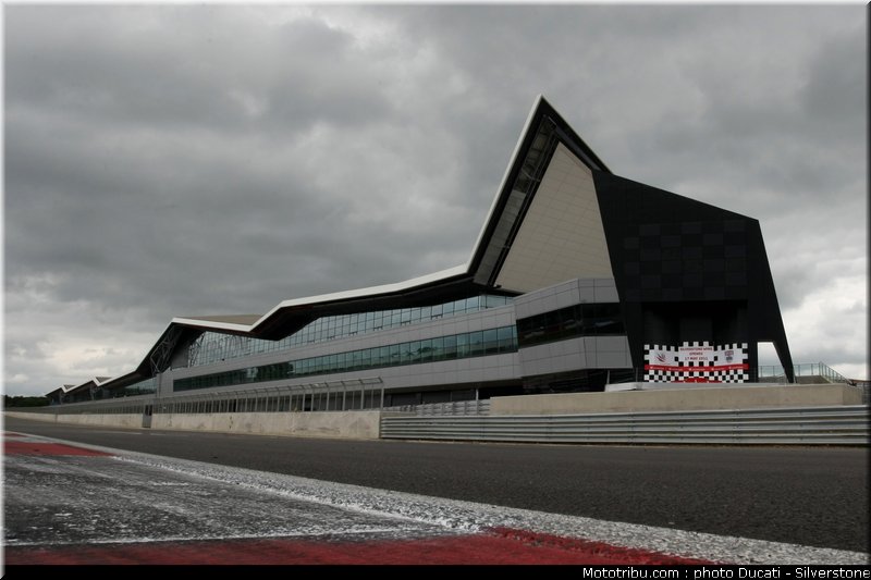 silverstone_2011_10