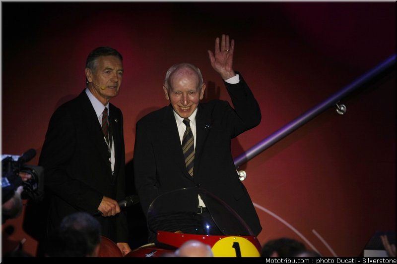 silverstone_2011_surtees
