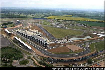 silverstone_2011_4.jpg