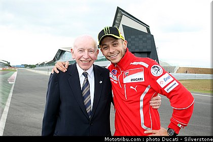silverstone_2011_rossi_surtees_1.jpg