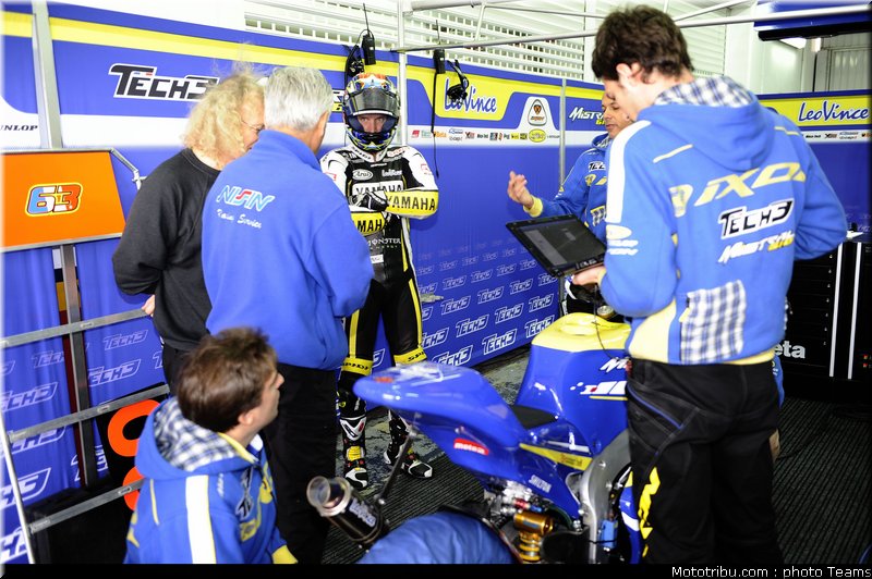 moto2_edwards_01_test_valence_2010