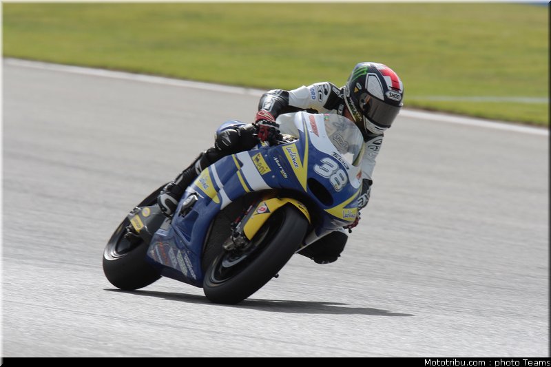 moto2_smith_07_test_valence_2010