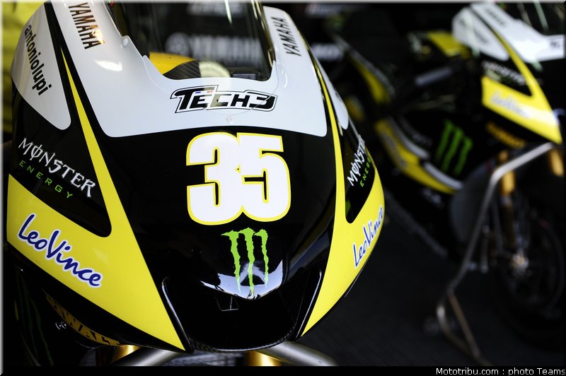 motogp_crutchlow_31_test_valence_2010