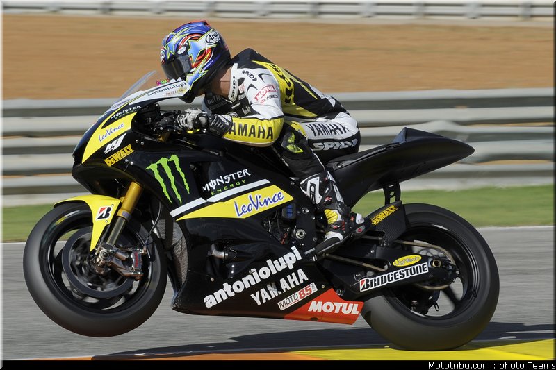 motogp_edwards_07_test_valence_2010