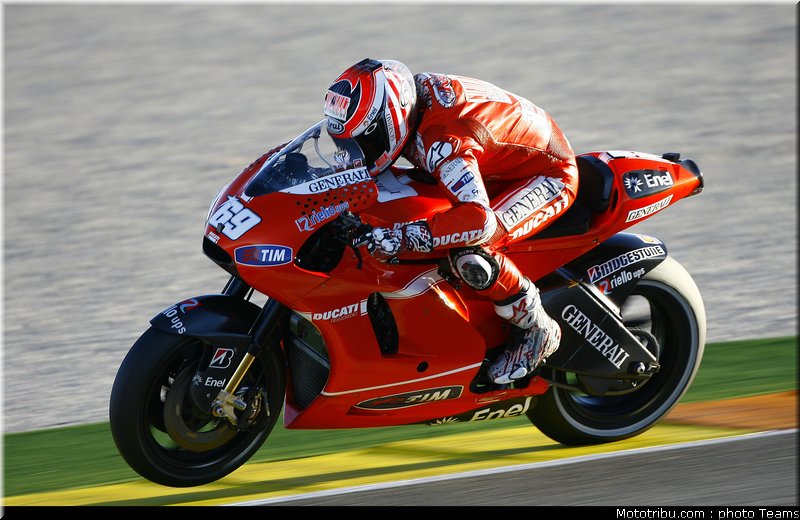 motogp_hayden_03_test_valence_2010