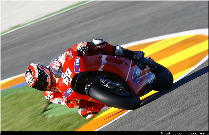 motogp_hayden_04_test_valence_2010