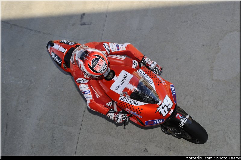 motogp_hayden_11_test_valence_2010