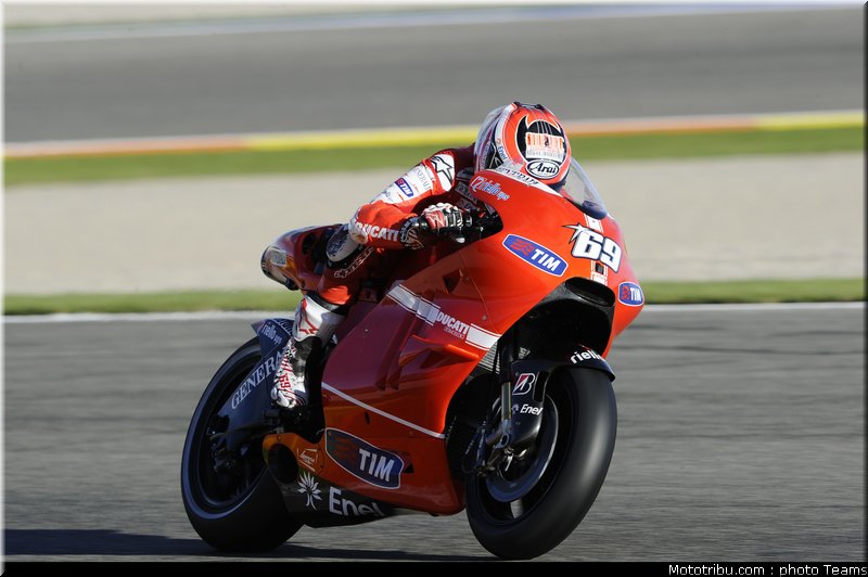 motogp_hayden_12_test_valence_2010