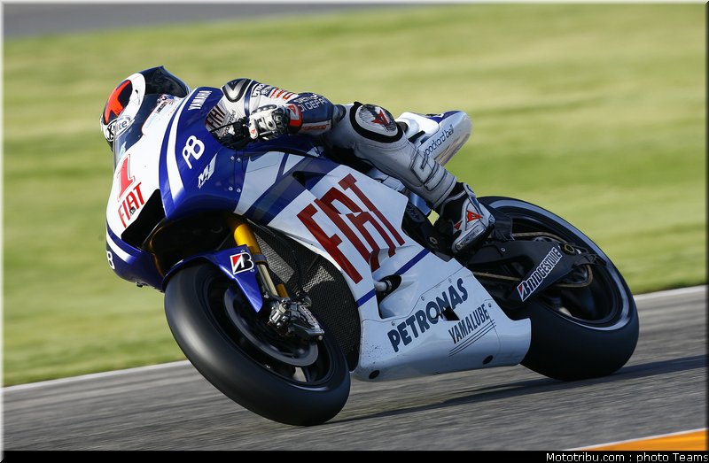 motogp_lorenzo_05_test_valence_2010
