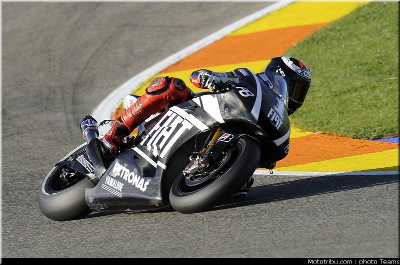 motogp_lorenzo_17_test_valence_2010