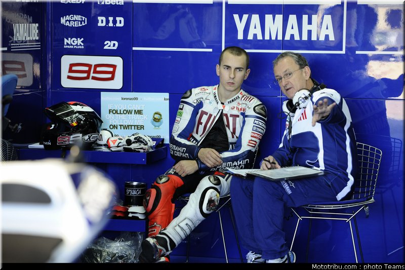 motogp_lorenzo_18_test_valence_2010