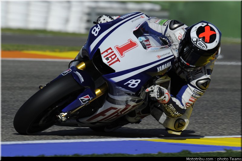 motogp_lorenzo_19_test_valence_2010
