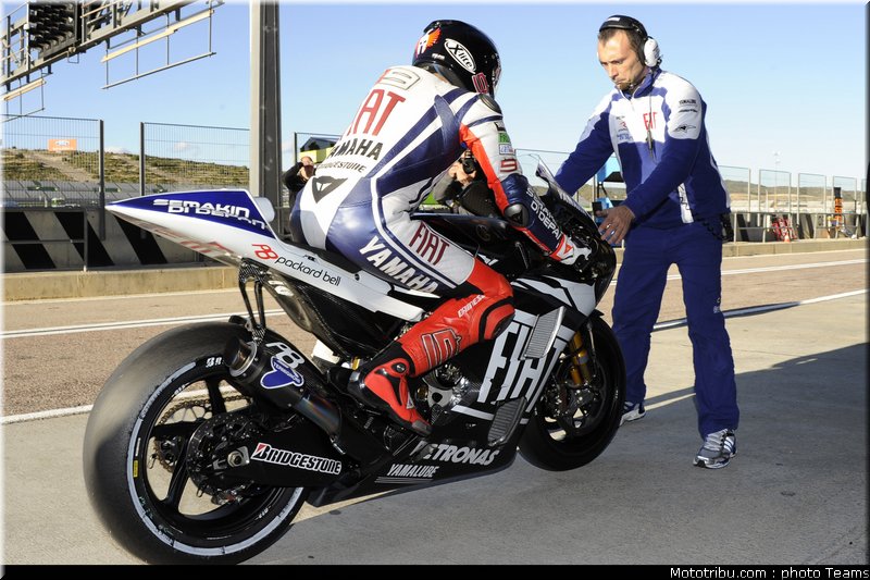 motogp_lorenzo_21_test_valence_2010