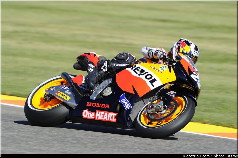 motogp_pedrosa_07_test_valence_2010