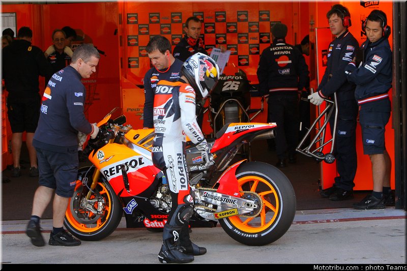 motogp_pedrosa_12_test_valence_2010