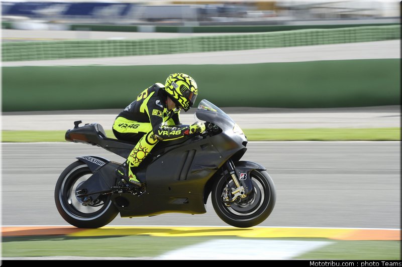 motogp_rossi_009_test_valence_2010