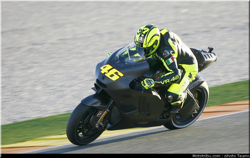 motogp_rossi_018_test_valence_2010