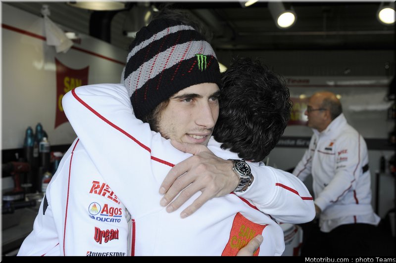 motogp_simoncelli_8_test_valence_2010