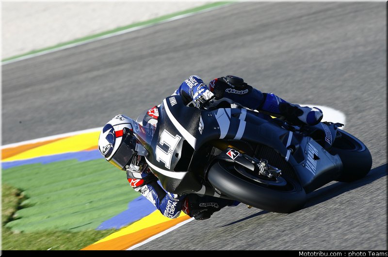 motogp_spies_01_test_valence_2010