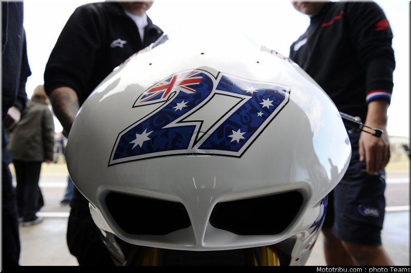 motogp_stoner_07_test_valence_2010