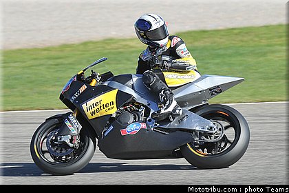 moto2_luthi_2_test_valence_2010.jpg