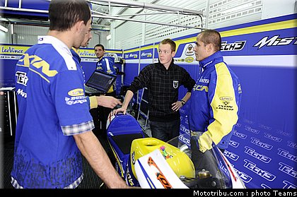 moto2_smith_20_test_valence_2010.jpg