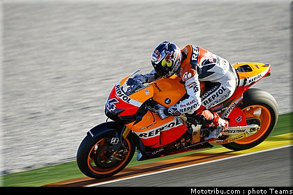 motogp_dovizioso_01_test_valence_2010.jpg