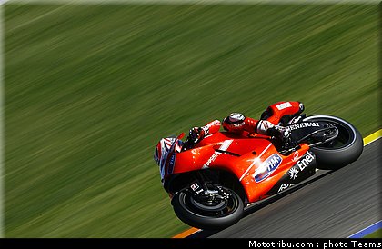 motogp_hayden_05_test_valence_2010.jpg