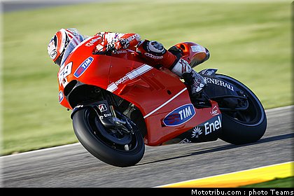 motogp_hayden_07_test_valence_2010.jpg