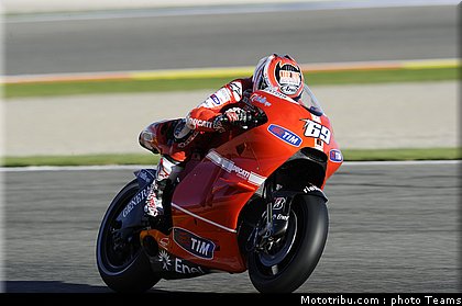 motogp_hayden_12_test_valence_2010.jpg